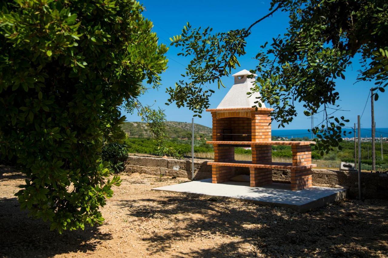 Вилла La Casa Del Monte Лес-Касес- д'Альканар Экстерьер фото